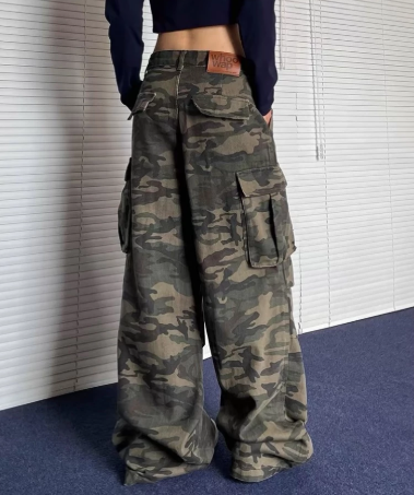 Loose Straight-Leg Wide Jeans