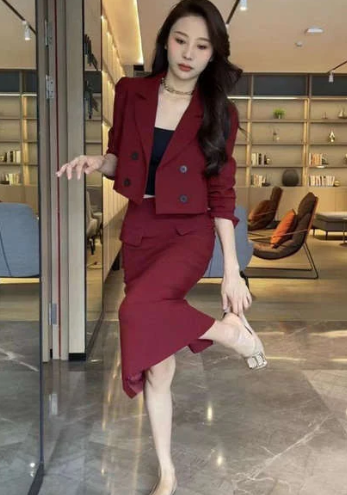 Elegant Korean Style Plus Size Two-Piece Set – Blazer & Skirt Combo