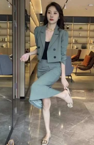 Elegant Korean Style Plus Size Two-Piece Set – Blazer & Skirt Combo